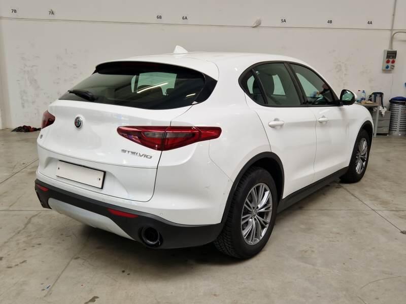 Alfa Romeo Stelvio 2.2 TD 190 CV SUPER BUSINESS AT8 Q4 - foto 2