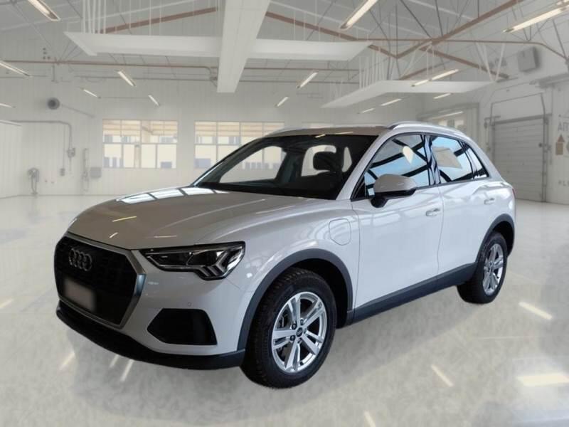 Audi Q3 SUV 45 TFSI E S TRONIC BUSINESS