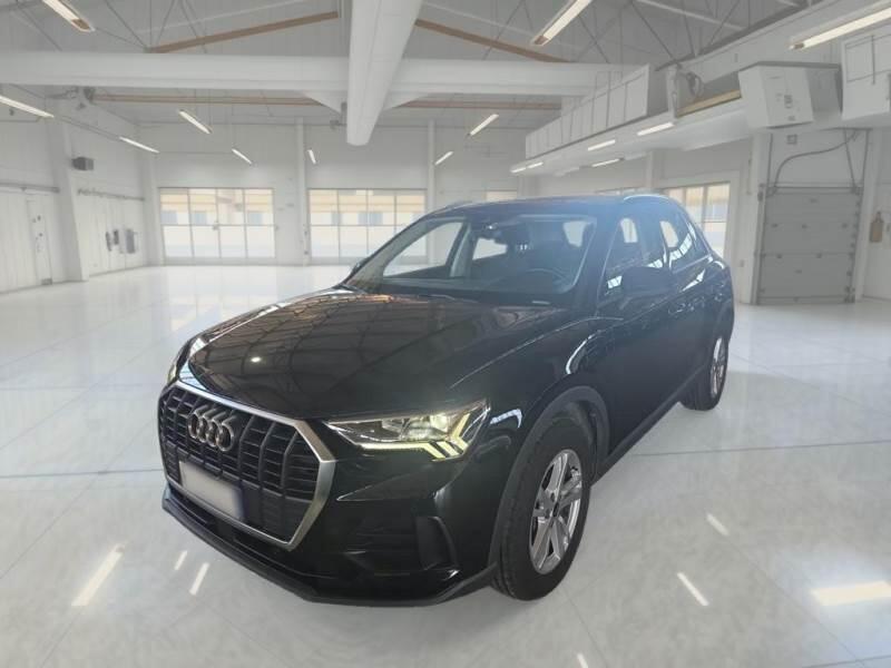 Audi Q3 45 TFSI E S TRONIC BUSINESS