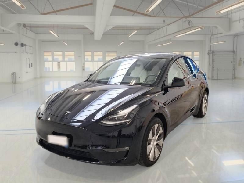 Tesla Model Y 75 KWH DUAL MOTOR LONG RANGE 4WD AUT. — Noleggio Lungo Termine Usato da €476/mese