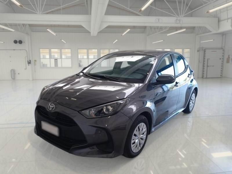 Toyota Yaris BERLINA HYBRID ACTIVE MY24